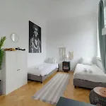 Place*unique Royal Route View*4 Bedrooms*6beds Appartamento *